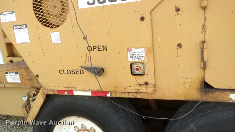 image for item DB0816 2001 Bandit 3680 Beast horizontal recycler / grinder