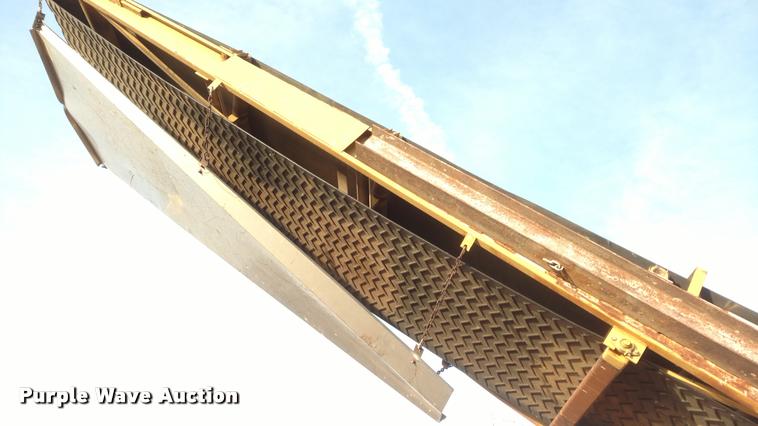 image for item DB0816 2001 Bandit 3680 Beast horizontal recycler / grinder