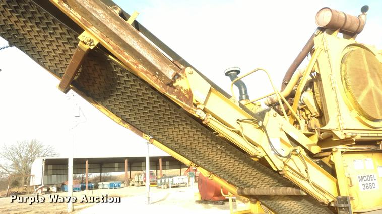 image for item DB0816 2001 Bandit 3680 Beast horizontal recycler / grinder