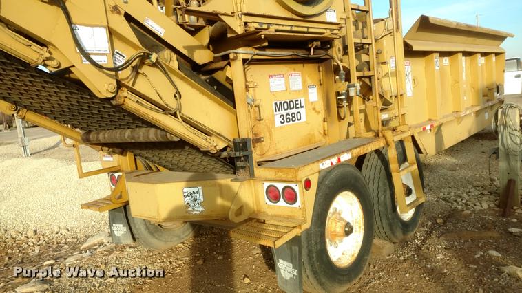 image for item DB0816 2001 Bandit 3680 Beast horizontal recycler / grinder