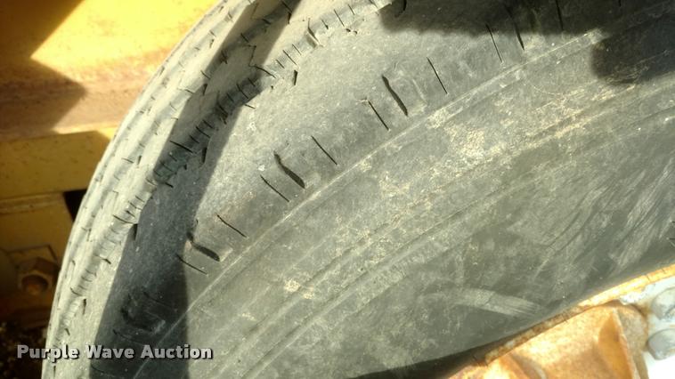 image for item DB0816 2001 Bandit 3680 Beast horizontal recycler / grinder