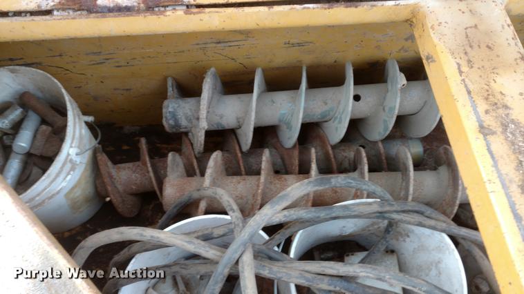 image for item DB0816 2001 Bandit 3680 Beast horizontal recycler / grinder