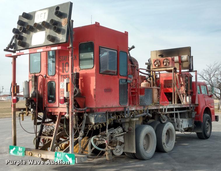 image for item DB0817 1989 Ford CT8000 paint striping truck