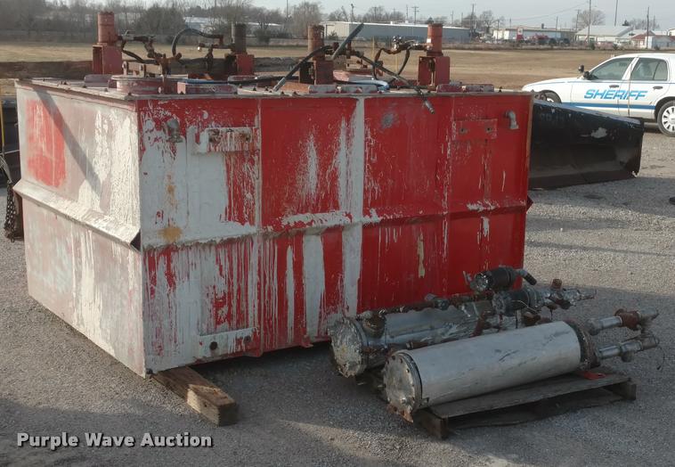 image for item DB0817 1989 Ford CT8000 paint striping truck