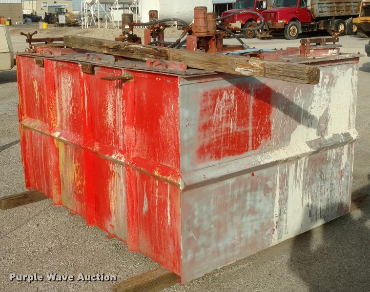 image for item DB0817 1989 Ford CT8000 paint striping truck