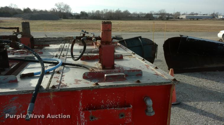 image for item DB0817 1989 Ford CT8000 paint striping truck