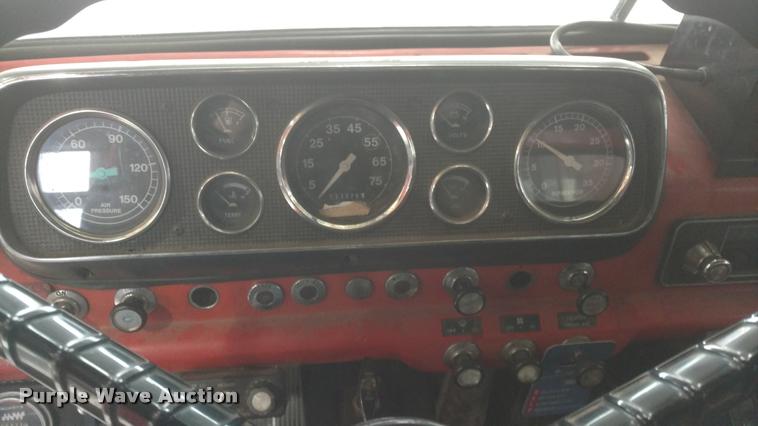 image for item DB0817 1989 Ford CT8000 paint striping truck