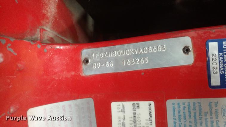 image for item DB0817 1989 Ford CT8000 paint striping truck