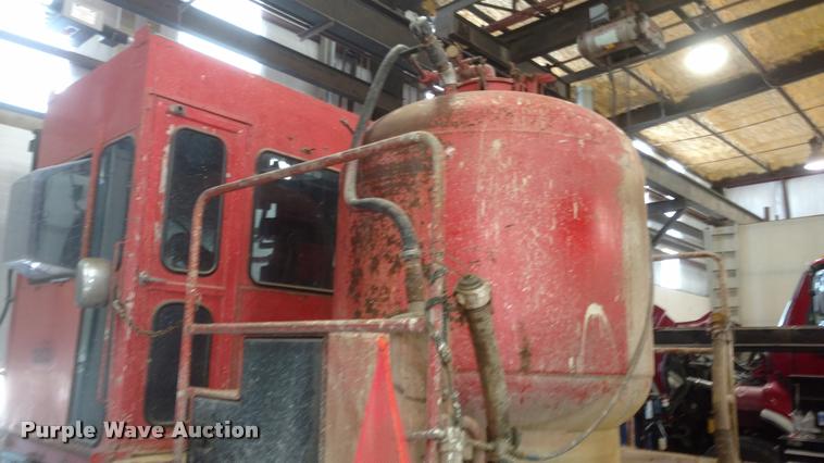 image for item DB0817 1989 Ford CT8000 paint striping truck