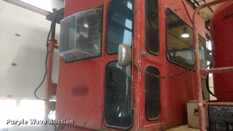 image for item DB0817 1989 Ford CT8000 paint striping truck