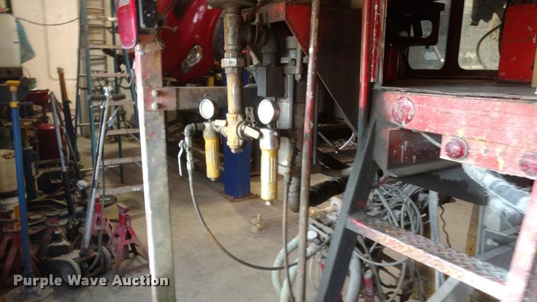 image for item DB0817 1989 Ford CT8000 paint striping truck