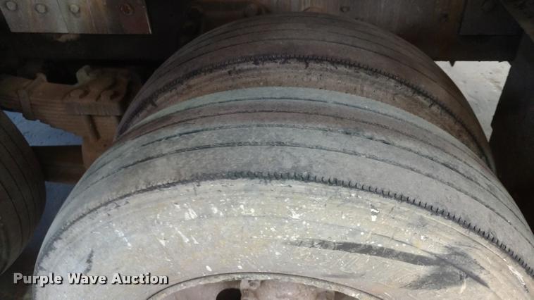 image for item DB0817 1989 Ford CT8000 paint striping truck