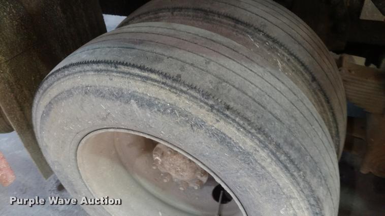 image for item DB0817 1989 Ford CT8000 paint striping truck