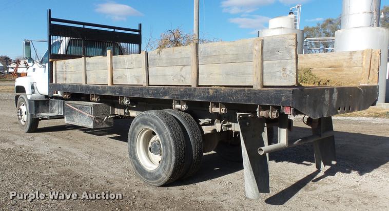 image for item DB2753 2001 GMC C7500 dump flatbed truck