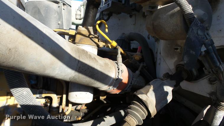 image for item DB2753 2001 GMC C7500 dump flatbed truck