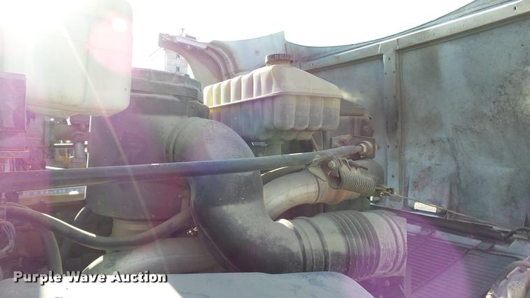 image for item DB2753 2001 GMC C7500 dump flatbed truck