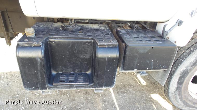 image for item DB2753 2001 GMC C7500 dump flatbed truck