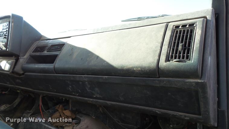 image for item DB2753 2001 GMC C7500 dump flatbed truck