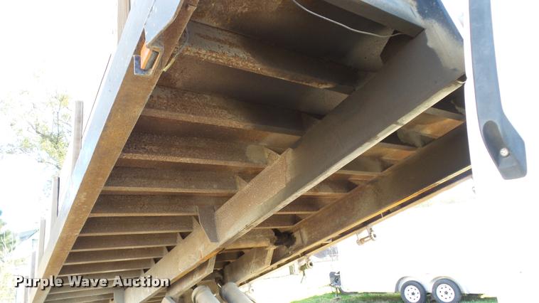 image for item DB2753 2001 GMC C7500 dump flatbed truck