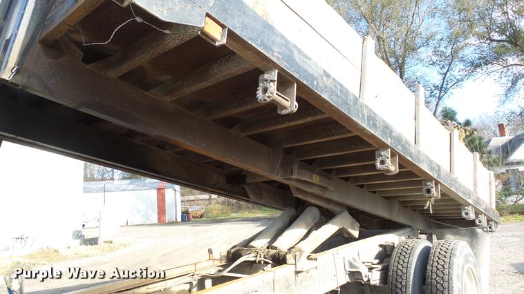 image for item DB2753 2001 GMC C7500 dump flatbed truck