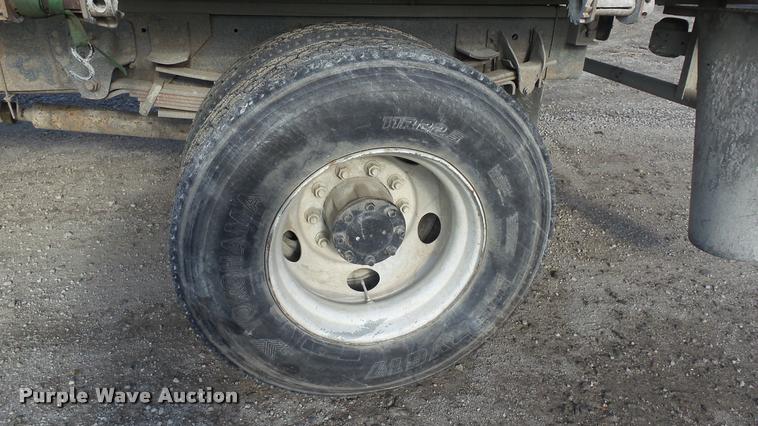 image for item DB2753 2001 GMC C7500 dump flatbed truck