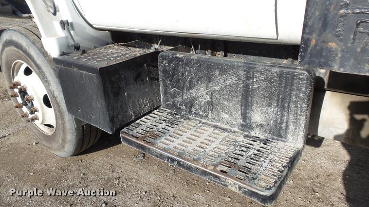 image for item DB2753 2001 GMC C7500 dump flatbed truck