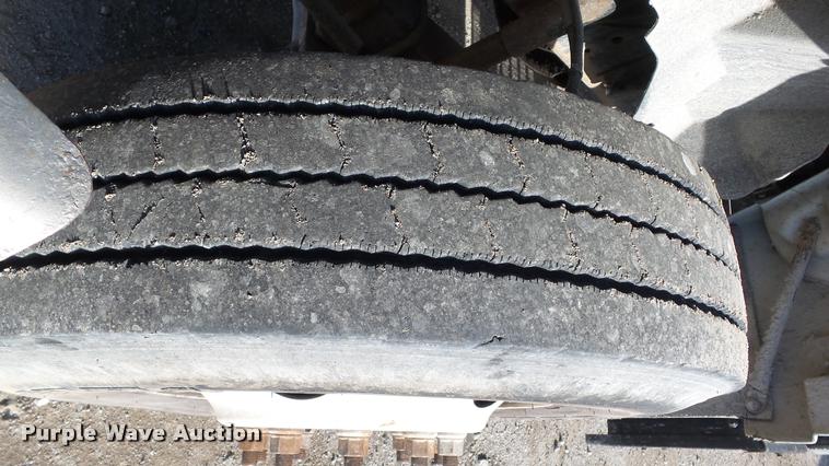 image for item DB2753 2001 GMC C7500 dump flatbed truck