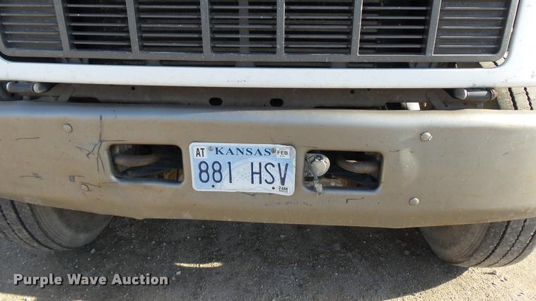 image for item DB2753 2001 GMC C7500 dump flatbed truck