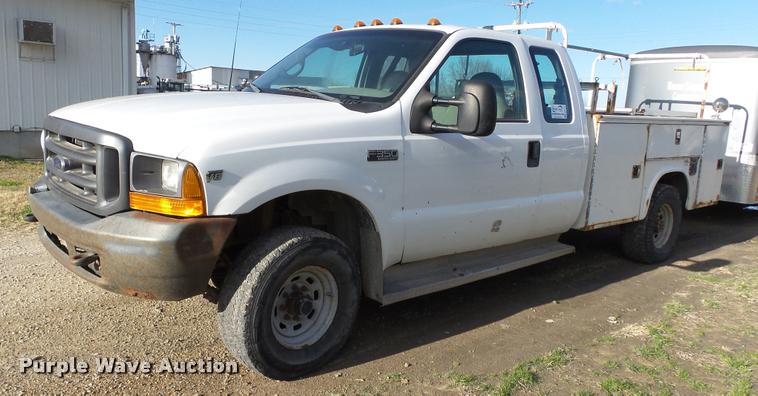 image for item DB2754 2000 Ford F350 Super Duty SuperCab utility truck