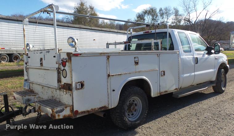 image for item DB2754 2000 Ford F350 Super Duty SuperCab utility truck