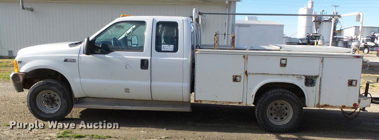 image for item DB2754 2000 Ford F350 Super Duty SuperCab utility truck