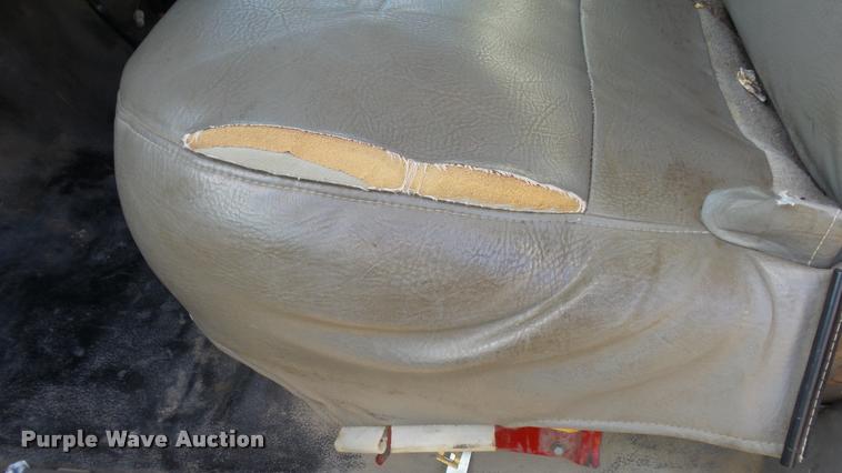 image for item DB2754 2000 Ford F350 Super Duty SuperCab utility truck