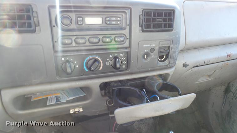 image for item DB2754 2000 Ford F350 Super Duty SuperCab utility truck