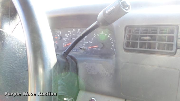 image for item DB2754 2000 Ford F350 Super Duty SuperCab utility truck