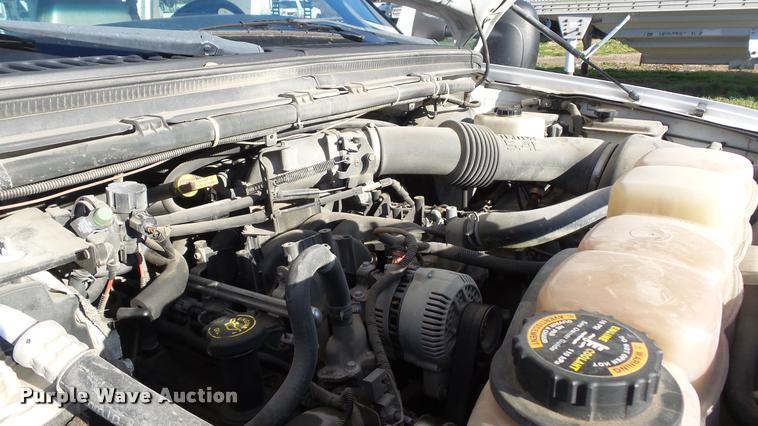 image for item DB2754 2000 Ford F350 Super Duty SuperCab utility truck