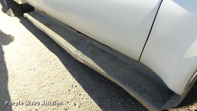 image for item DB2754 2000 Ford F350 Super Duty SuperCab utility truck