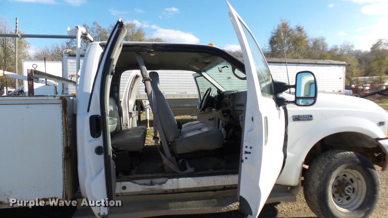 image for item DB2754 2000 Ford F350 Super Duty SuperCab utility truck