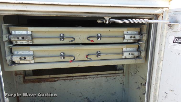 image for item DB2754 2000 Ford F350 Super Duty SuperCab utility truck