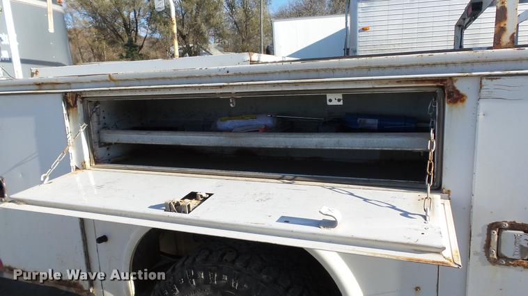 image for item DB2754 2000 Ford F350 Super Duty SuperCab utility truck