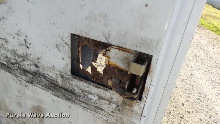 image for item DB2754 2000 Ford F350 Super Duty SuperCab utility truck