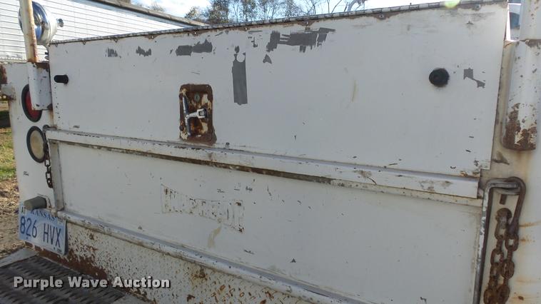 image for item DB2754 2000 Ford F350 Super Duty SuperCab utility truck