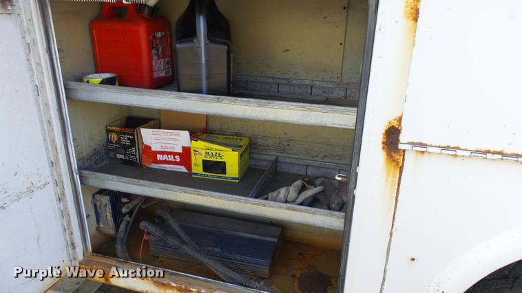 image for item DB2754 2000 Ford F350 Super Duty SuperCab utility truck