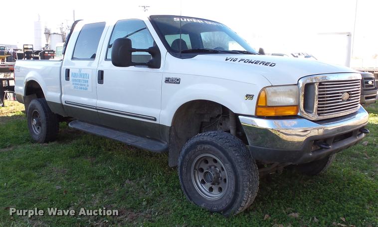 image for item DB2755 2000 Ford F250 Super Duty Crew Cab pickup truck