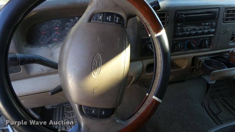 image for item DB2755 2000 Ford F250 Super Duty Crew Cab pickup truck