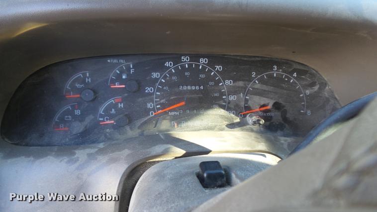 image for item DB2755 2000 Ford F250 Super Duty Crew Cab pickup truck