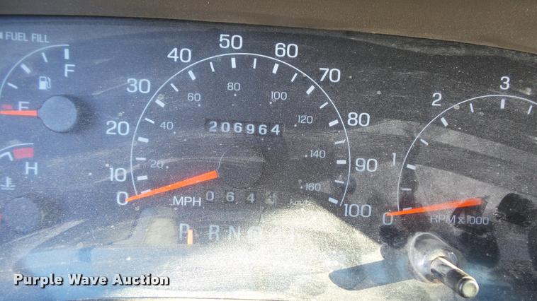 image for item DB2755 2000 Ford F250 Super Duty Crew Cab pickup truck