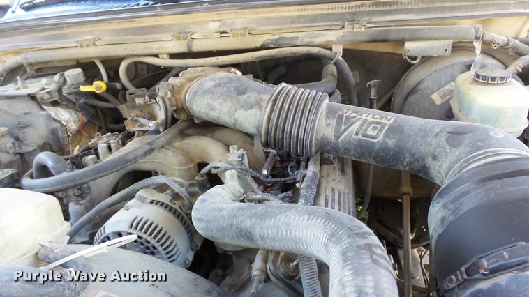 image for item DB2755 2000 Ford F250 Super Duty Crew Cab pickup truck