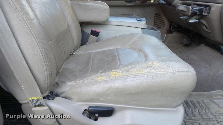 image for item DB2755 2000 Ford F250 Super Duty Crew Cab pickup truck