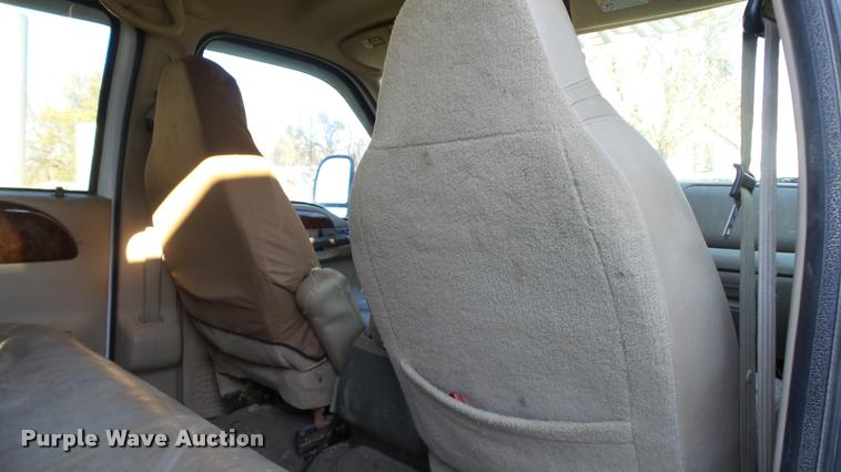 image for item DB2755 2000 Ford F250 Super Duty Crew Cab pickup truck