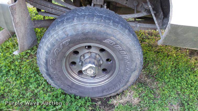 image for item DB2755 2000 Ford F250 Super Duty Crew Cab pickup truck